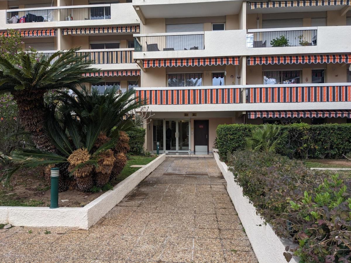 Eden Golfe Plages A Pieds Parking Prive Vallauris Exterior photo